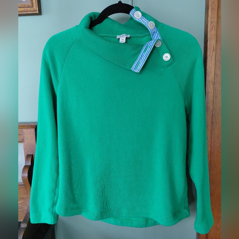 J Crew 💚 Button-collar pullover sweatshirt Kelly Green